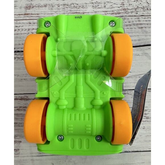 Fisher Price Little People DC Super Friends Vehicles and Removable Joker - Picture 6 of 10